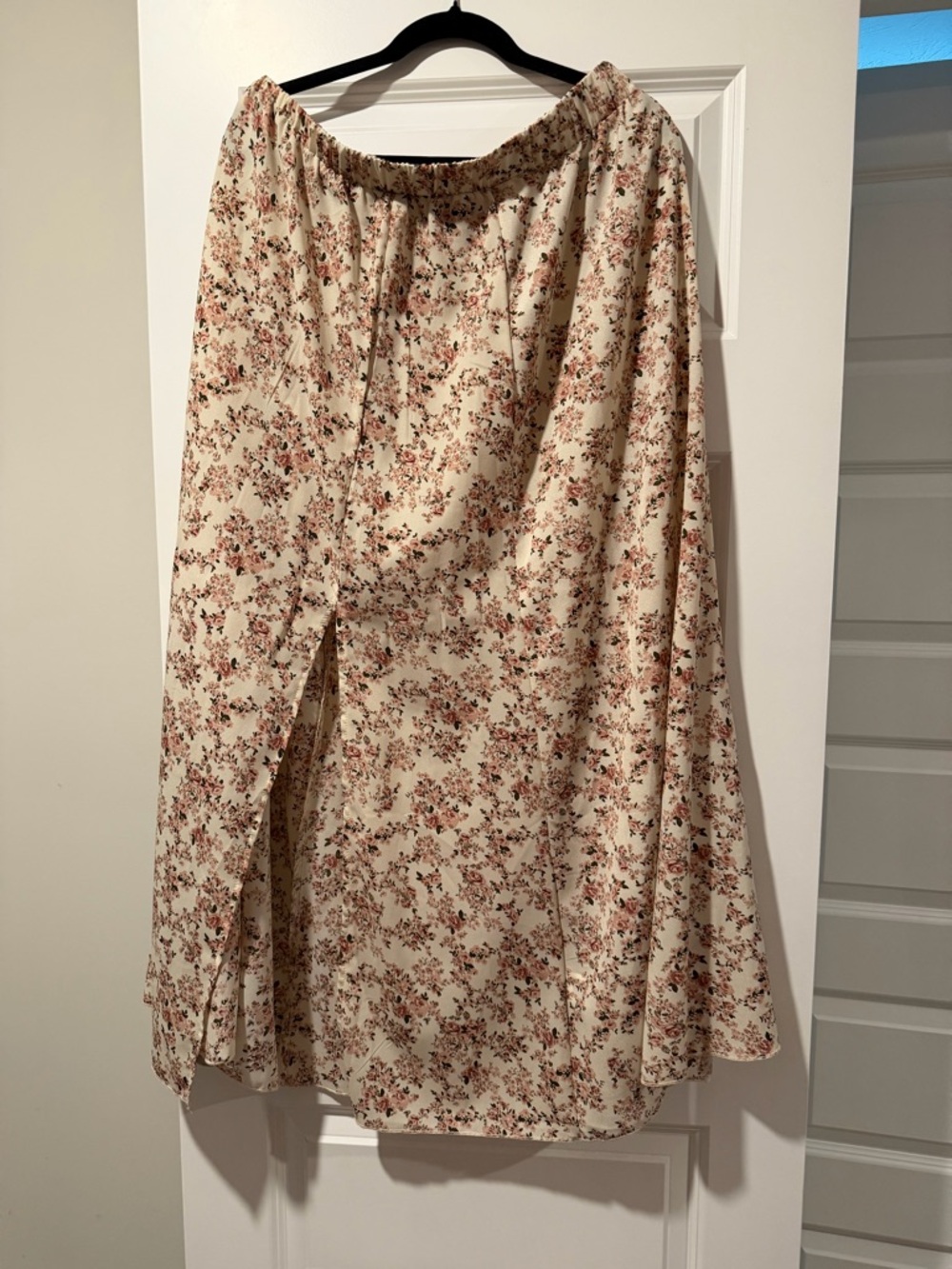 Floral Cream Midi Skirt with Side Slit